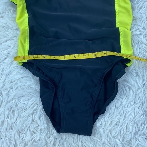 NWT Nike Swimsuit - Picture 3 of 9